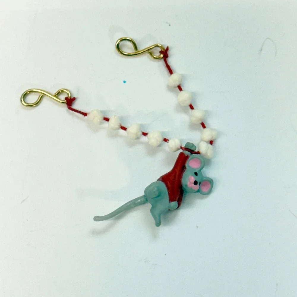 1991 Hallmark Keepsake Miniature Ornament Li'l Popper Mouse Popcorn QXM589-7